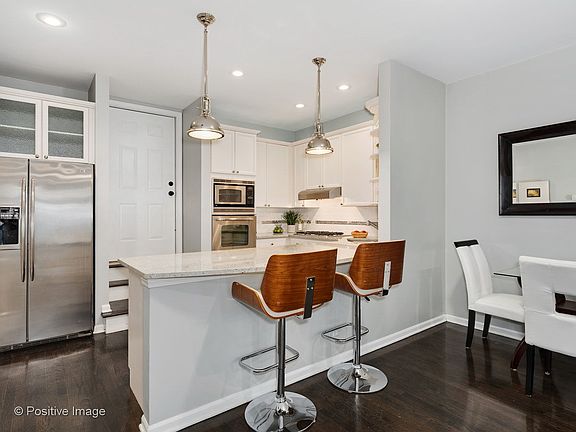 4th image of 2030 N Lincoln Ave APT H