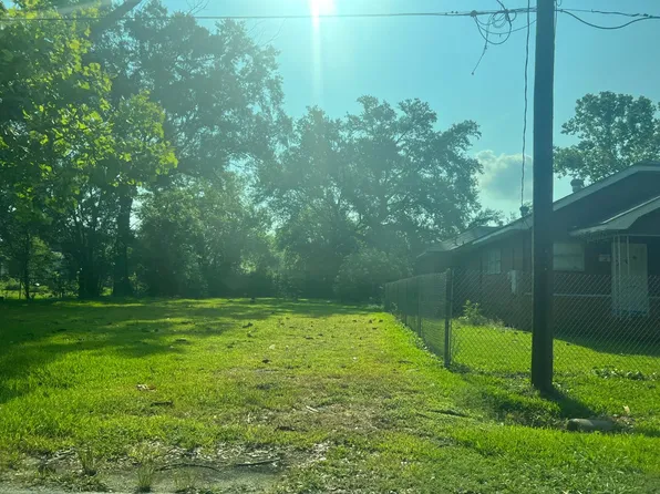 4375 Fonville Ave, Beaumont, TX 77705