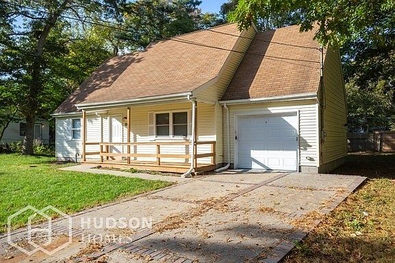 1st image of 55 Rose Ln