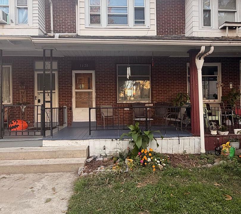 1st image of 1620 Moss St