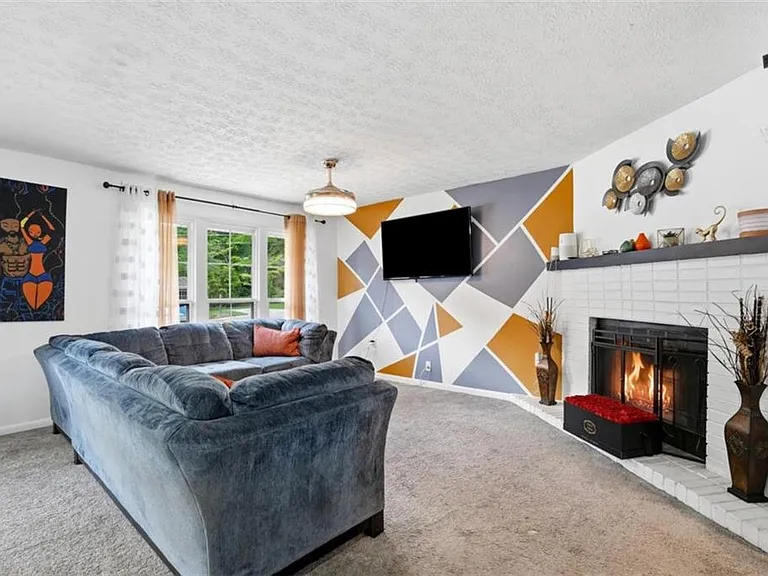 405 King Arthur Ct — Photo 2