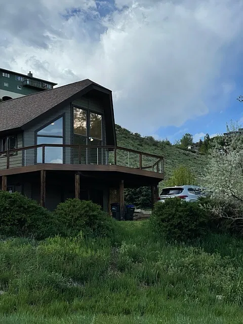 4 bed, 2456 sqft, $6,500 — Photo 1