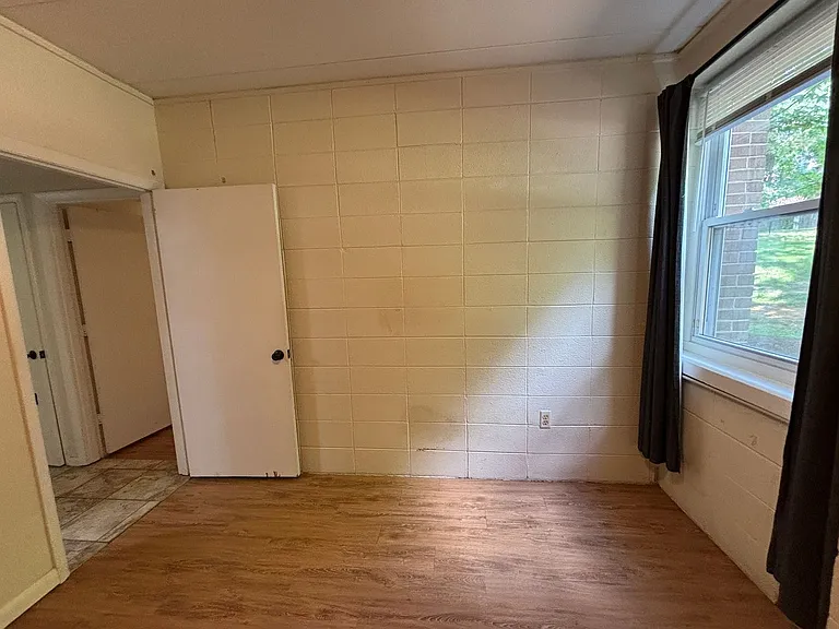 900 Brightwood Manor Dr #B-4 — Photo 18
