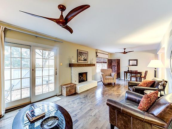 4th image of 1563 Charlemont Dr