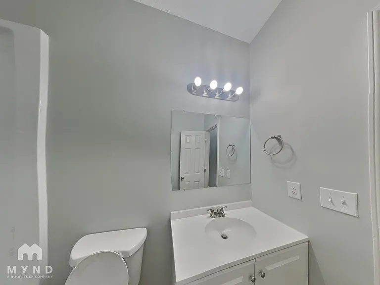 1920 Nigel Ct — Photo 16
