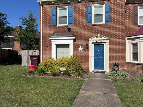 211 Cedar Creek Ter, Chesapeake, VA 23322