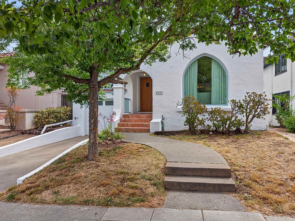 1st image of 3996 Oakmore Rd