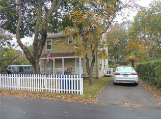 82-84 Priscilla St, Bridgeport, CT 06610