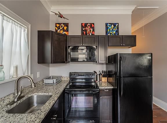 2nd image of 4227 Tchoupitoulas St