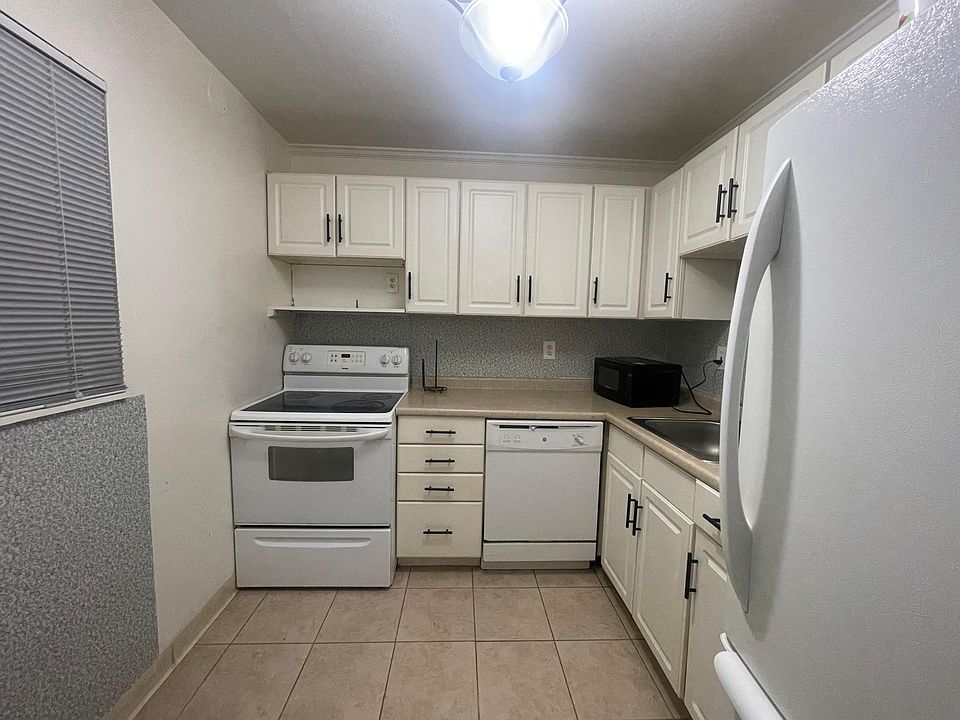 1st image of 1504 Virginia Ave Unit 1-B-105
