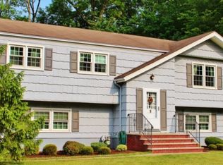 71 Cross Rd, Cedar Knolls, NJ 07927