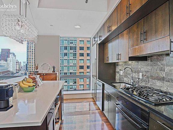 4th image of 150 Myrtle Ave APT 1003