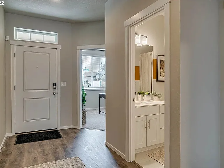 4769 Breitenbush Ave NE — Photo 4