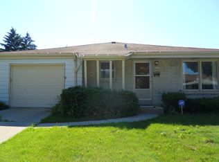 4961 N 85th St, Milwaukee, WI 53225