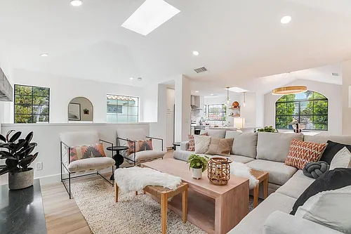 141 N Acacia N Photo 1
