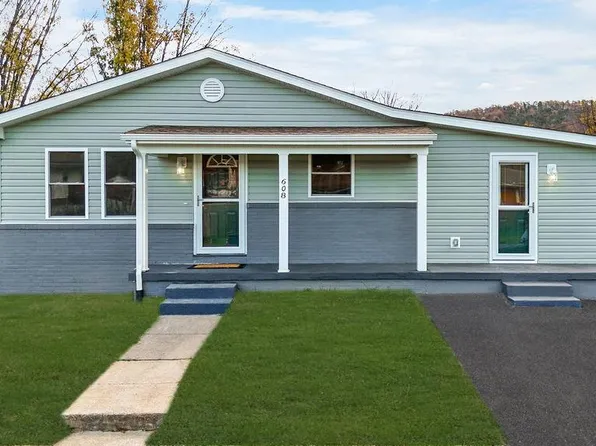 608 Arch Ave, Waynesboro, VA 22980