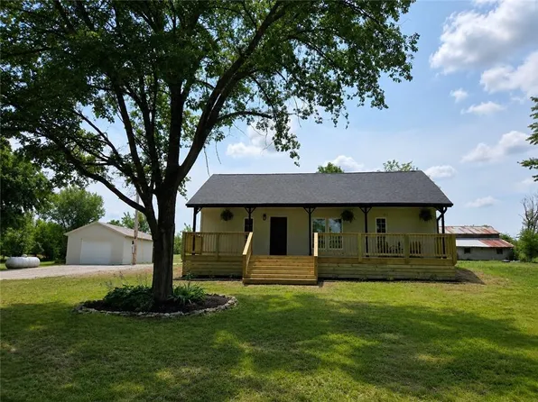 36 SW 1421st Rd, Holden, MO 64040