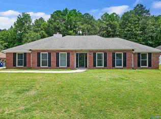 137 Castleton Dr, Harvest, AL 35749