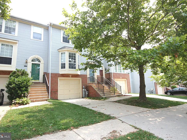 7782 Blueberry Hill Ln — Photo 1