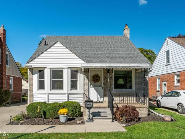 20845 Sunnydale St, Saint Clair Shores, MI 48081