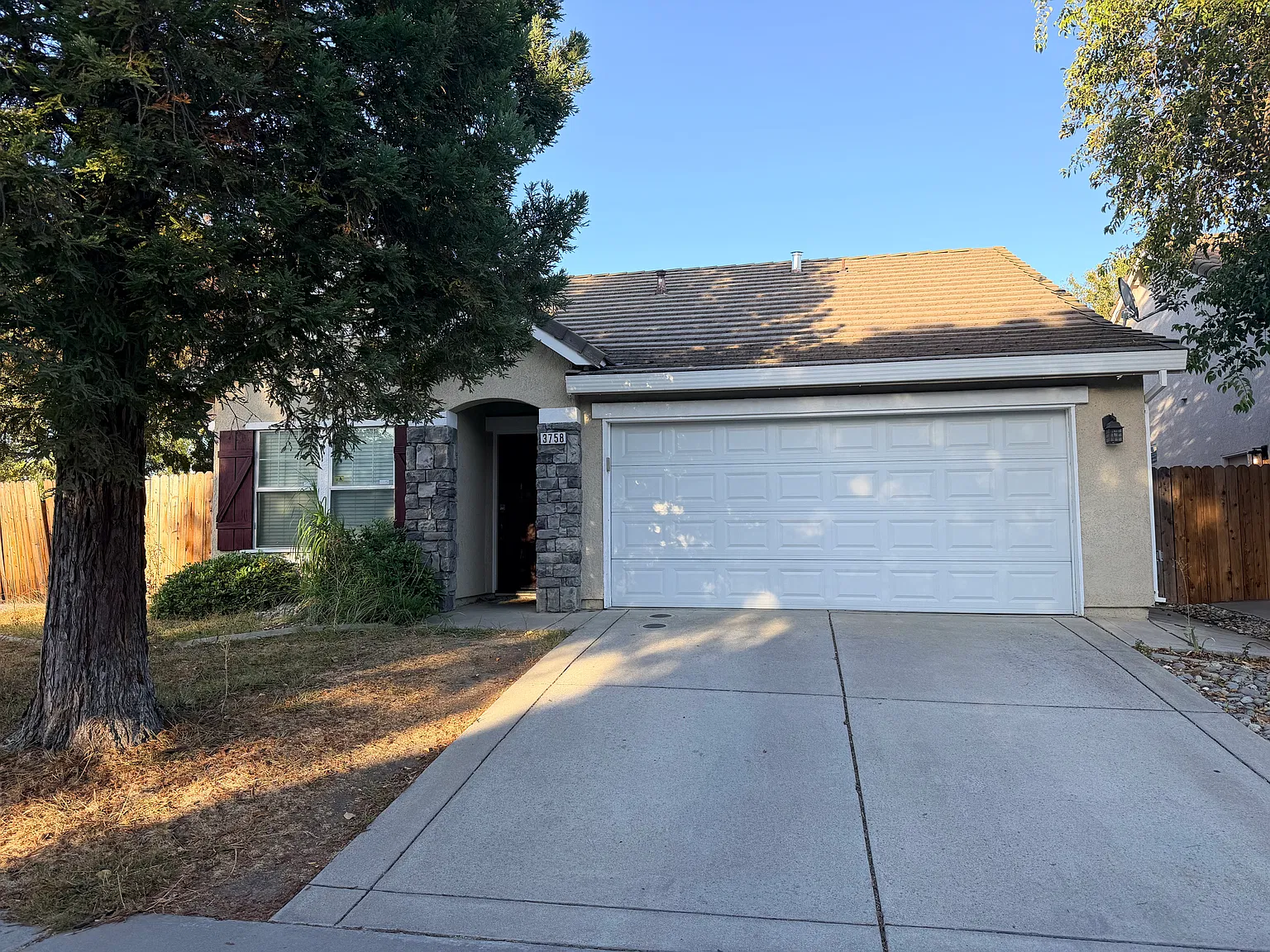 3 bed, 1441 sqft, $2,700 — Photo 1