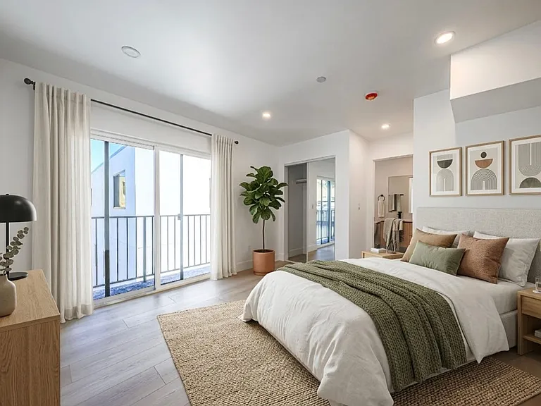 Never Before Lived in Luxury Townhomes 2 Blocks from WeHo! — Photo 19