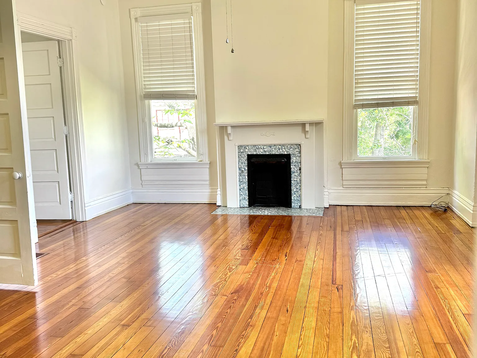 436 W 6th St — Photo 4