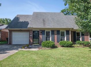 3201 Hunters Point Dr, Lexington, KY 40515