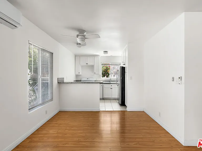 1466 S Wooster St #4 — Photo 2