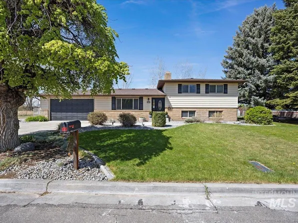 1015 Lakewood Dr, Twin Falls, ID 83301