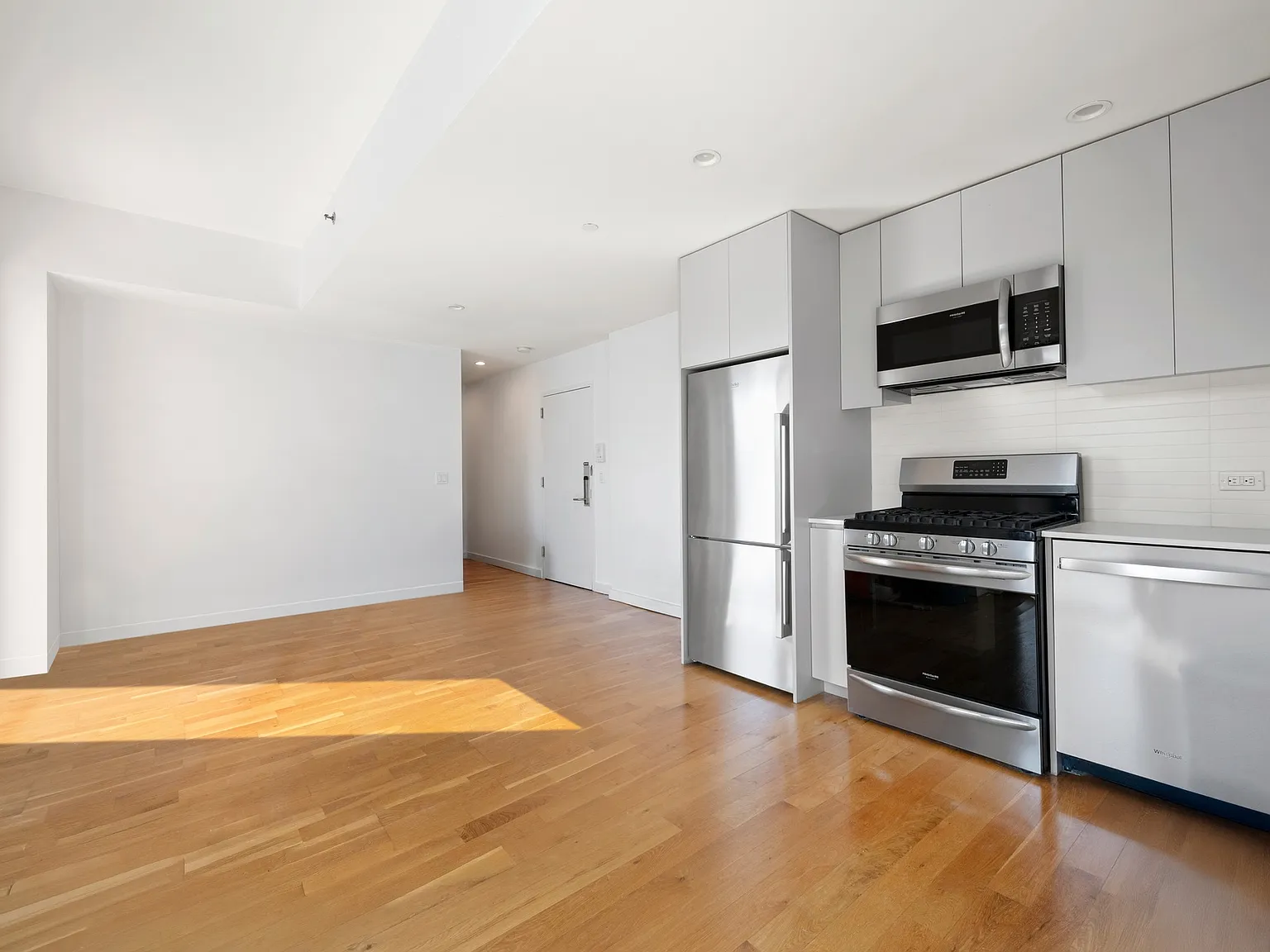 123 Hope Street — Photo 3