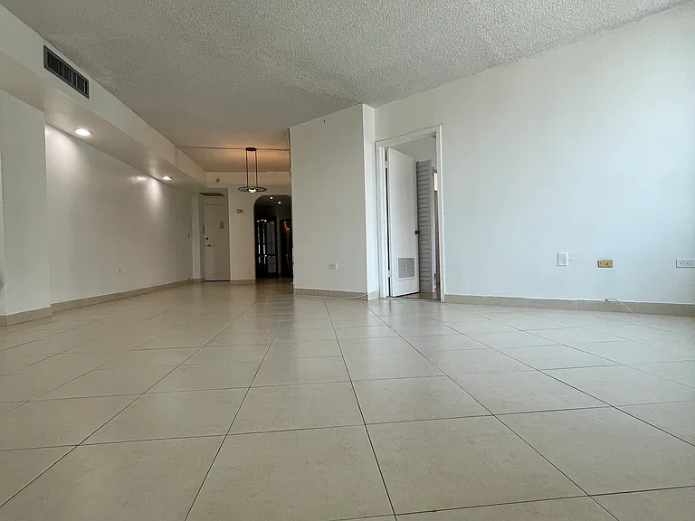 999 Brickell Bay Dr #1805 — Photo 15