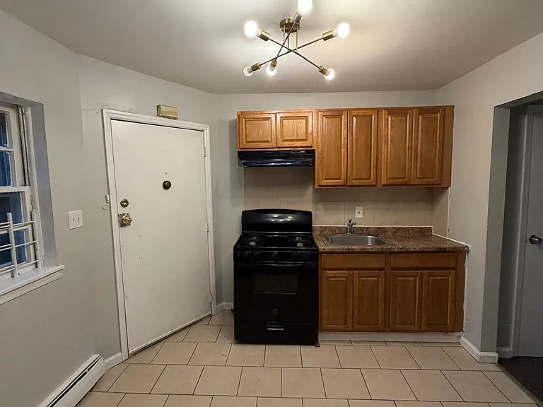 479 Roseville Ave #9 — Photo 1