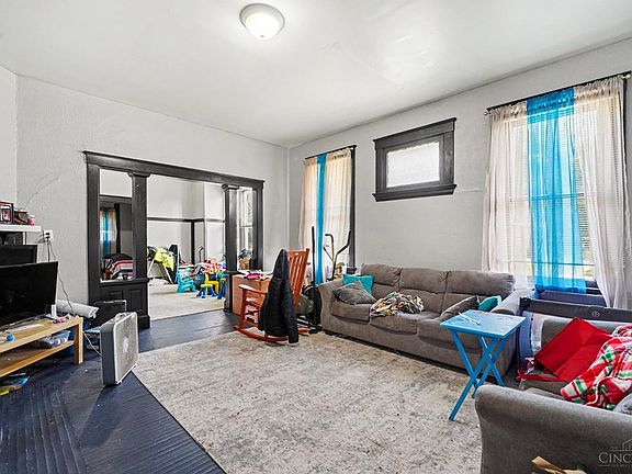 5th image of 6129 Cary Ave