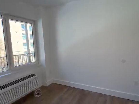 5th image of 355 E 194th St #8A