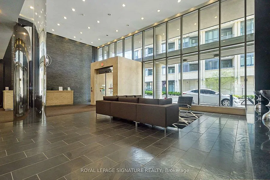 55 East Liberty (Bliss Condos) — Photo 2