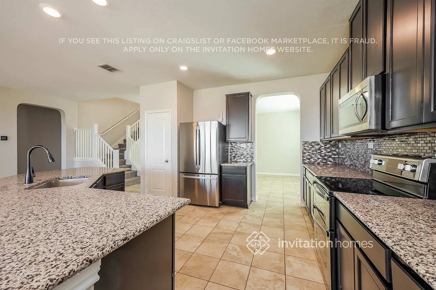 220 Colonial Blf Universal City, TX 78148 — Photo 3