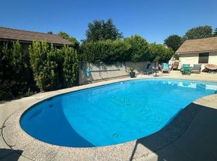 7915 Louise Ave, Northridge, CA 91325