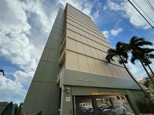1215 Alexander St APT 1201, Honolulu, HI 96826