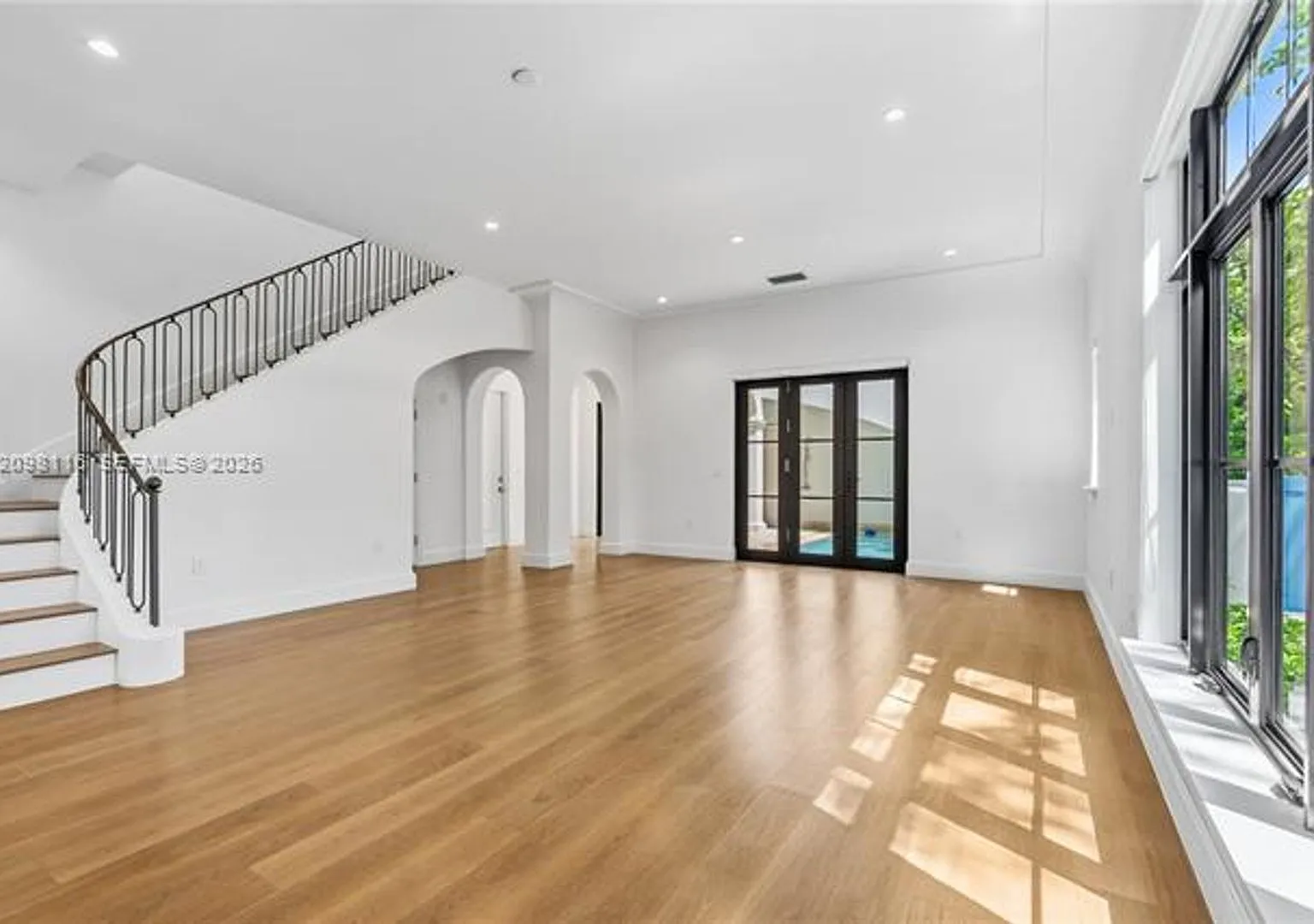 555 Santander Ave — Photo 3