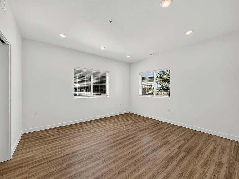 Kuna Commons — Photo 36