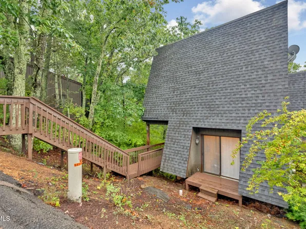 329 Hickory Blf #329, Johnson City, TN 37601