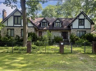 2123 Gordon Dr, Mississauga, ON L5B 1S6