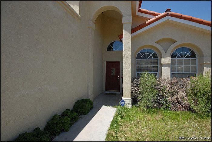 1st image of 927 Bella Cumbre Dr