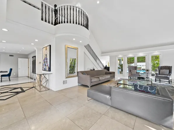 16221 Elisa Pl, Encino, CA 91436