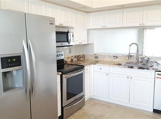 960 Starkey Rd APT 3505, Largo, FL 33771