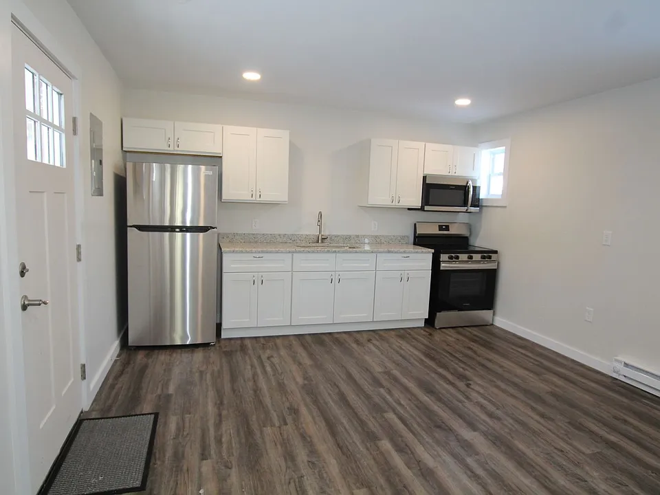14311 Route 9W #4