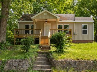 215 Sunset Dr, Athens, TN 37303