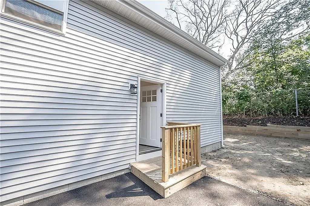 3 bed, 1240 sqft, $950 — Photo 4