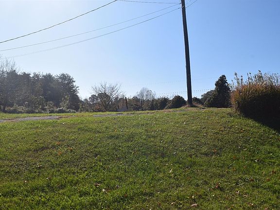2nd image of 100 Westwood Dr